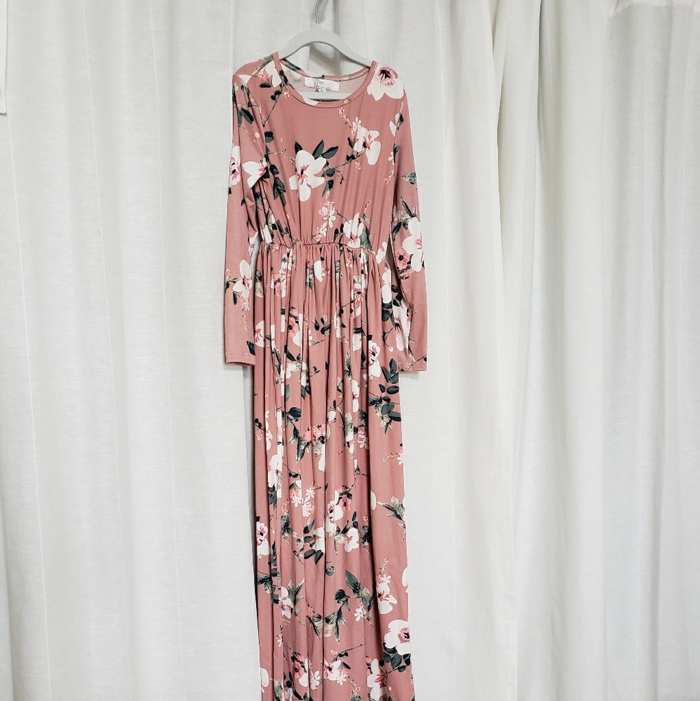 Long sleeve floral maxi dress